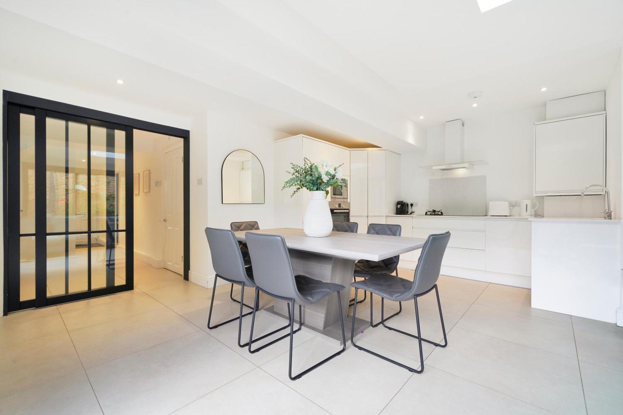 The Wimbledon Hideaway - Glamorous 3Bdr House With Garden Лондон Экстерьер фото